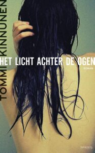 de cover van het boek Licht achter de ogen van Tommi Kinnunen
