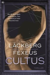 de cover van het boek cultus van camilla lackberg en henrik fexeus